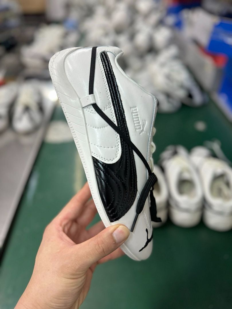 Puma Toddler Low-Top Sneakers White Black with Loop Laces