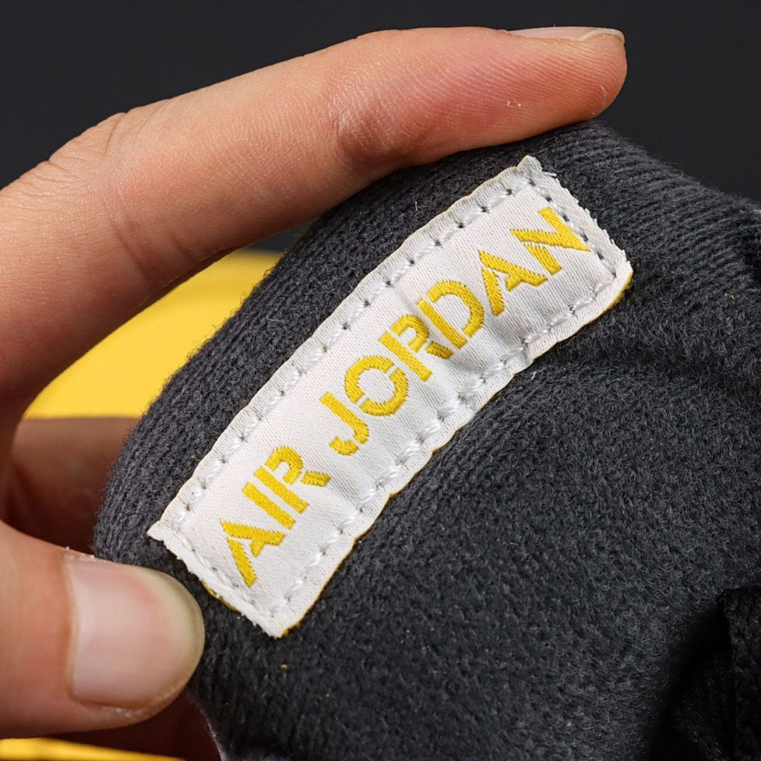 Air Jordan 5 Retro Varsity Maize Michigan CQ9545-700