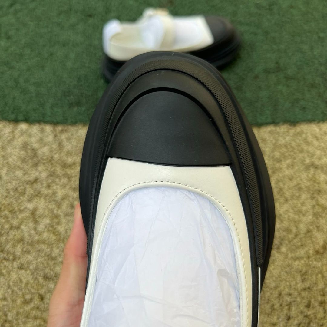 Alexander McQueen Tread Slick Hybrid Mary Jane Flat Shoes White Black