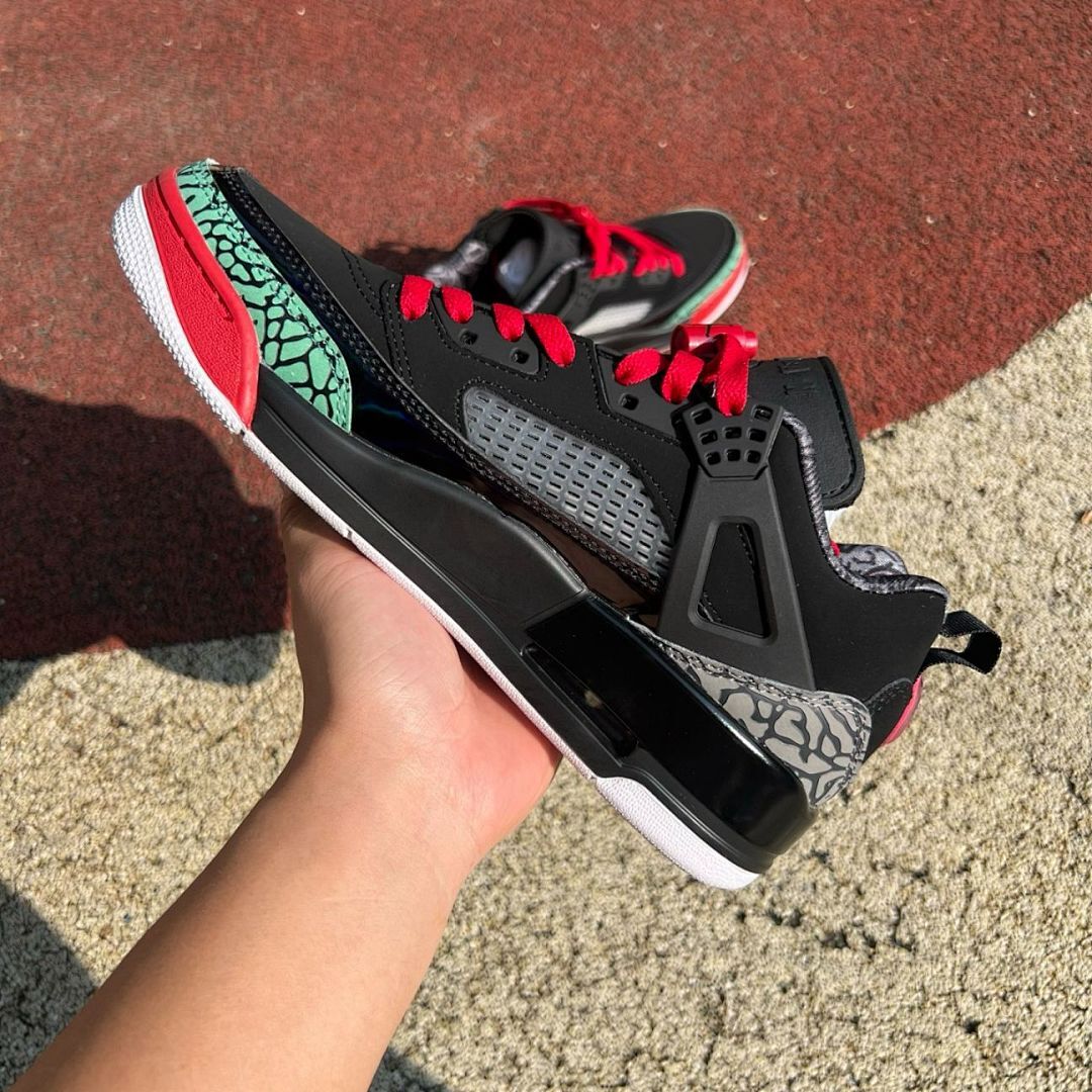 Air Jordan 4 Retro Black Lucid Green University Red