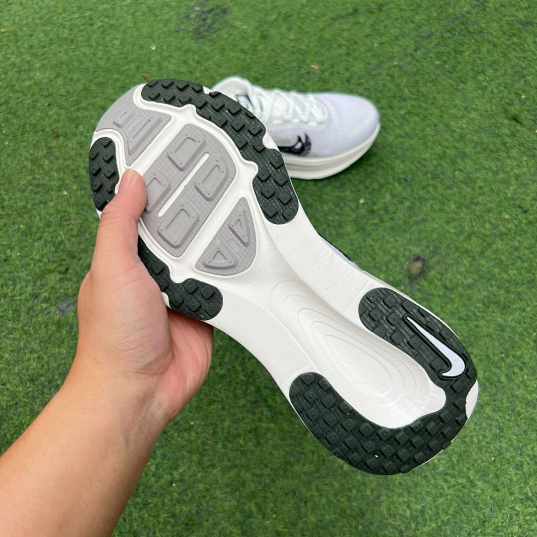 Nike ZoomX Invincible Run Flyknit White Black 'RUN' Graphic