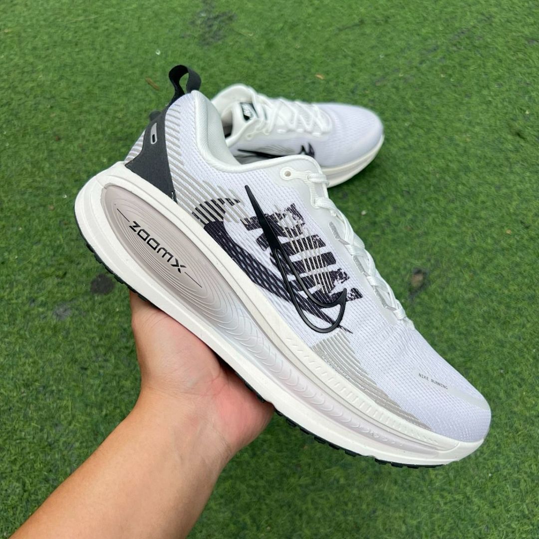 Nike ZoomX Invincible Run Flyknit White Black 'RUN' Graphic