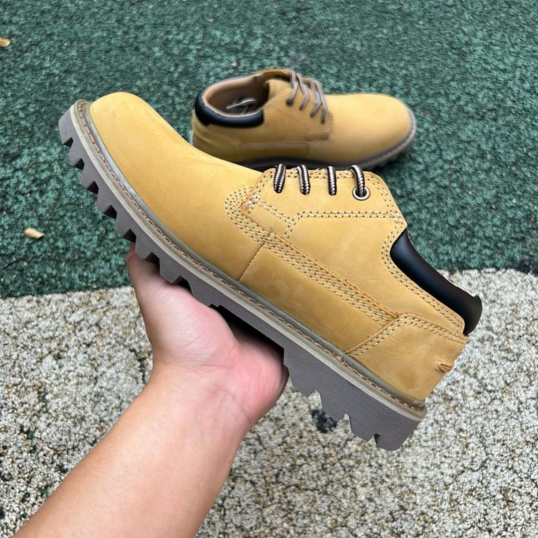 Caterpillar CAT Men's Deplete Chukka Boots Honey Reset P720230