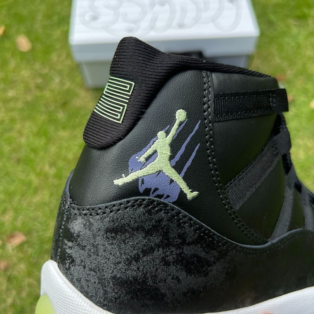 Air Jordan 11 Retro 'Glow in the Dark'