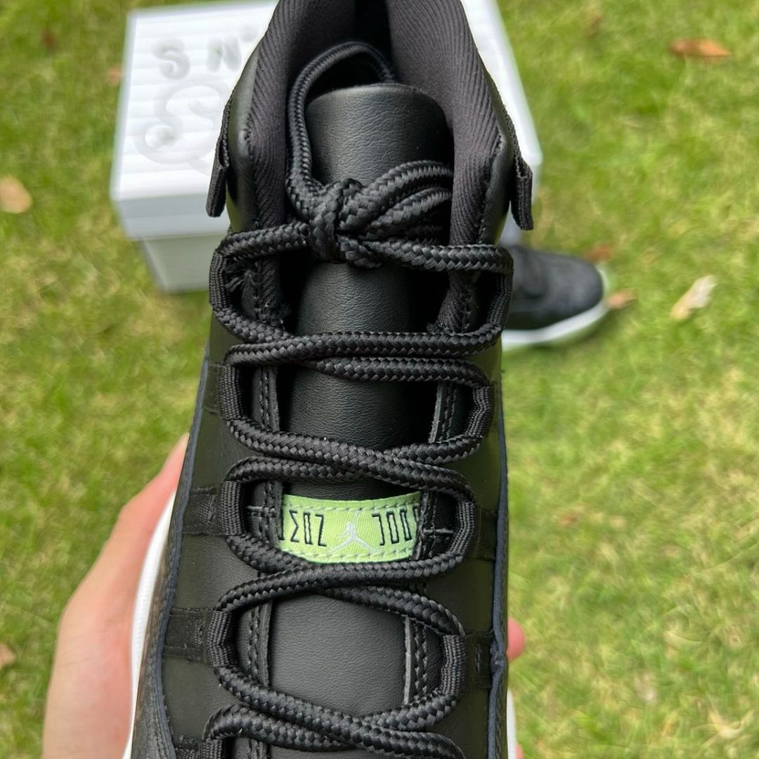 Air Jordan 11 Retro 'Glow in the Dark'