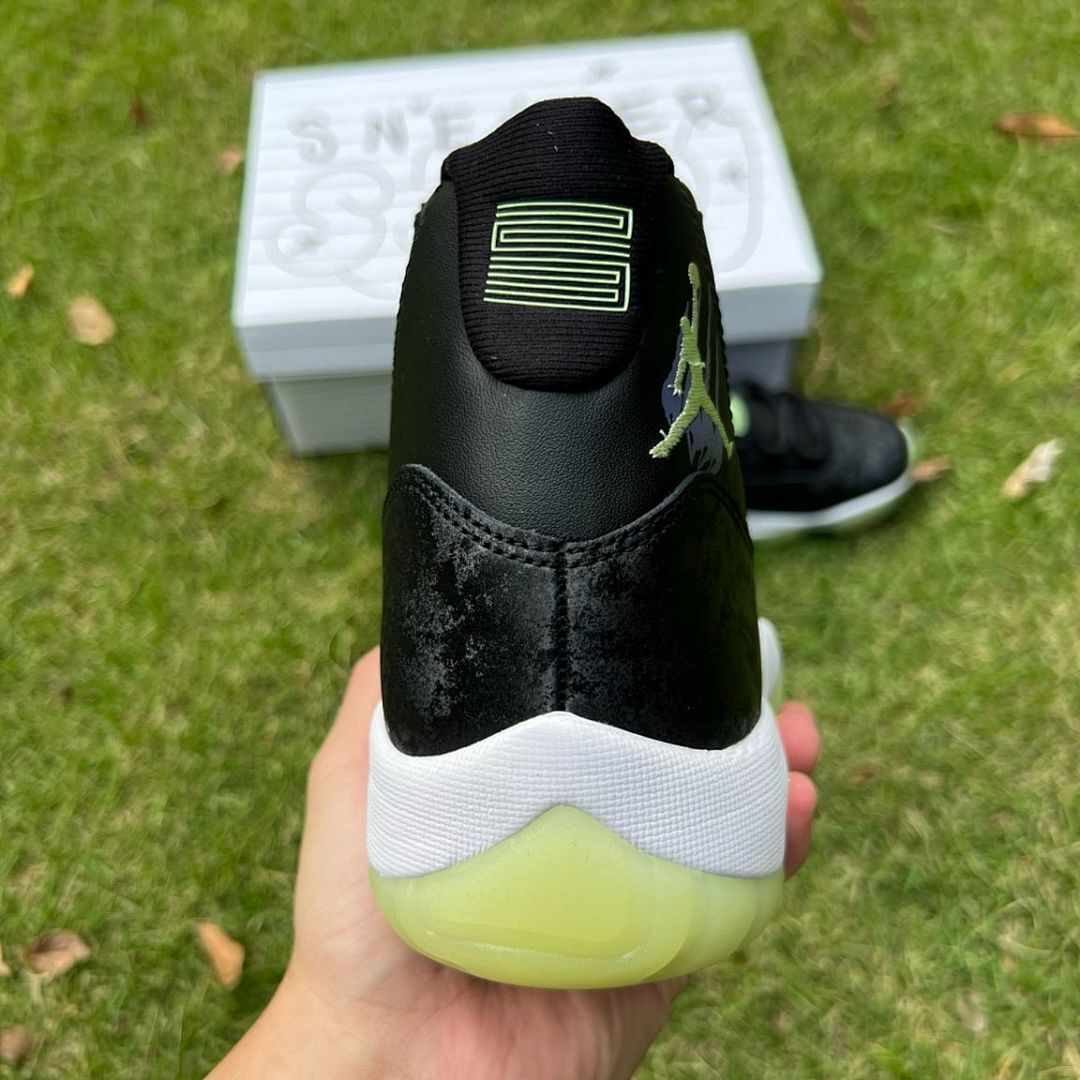 Air Jordan 11 Retro 'Glow in the Dark'