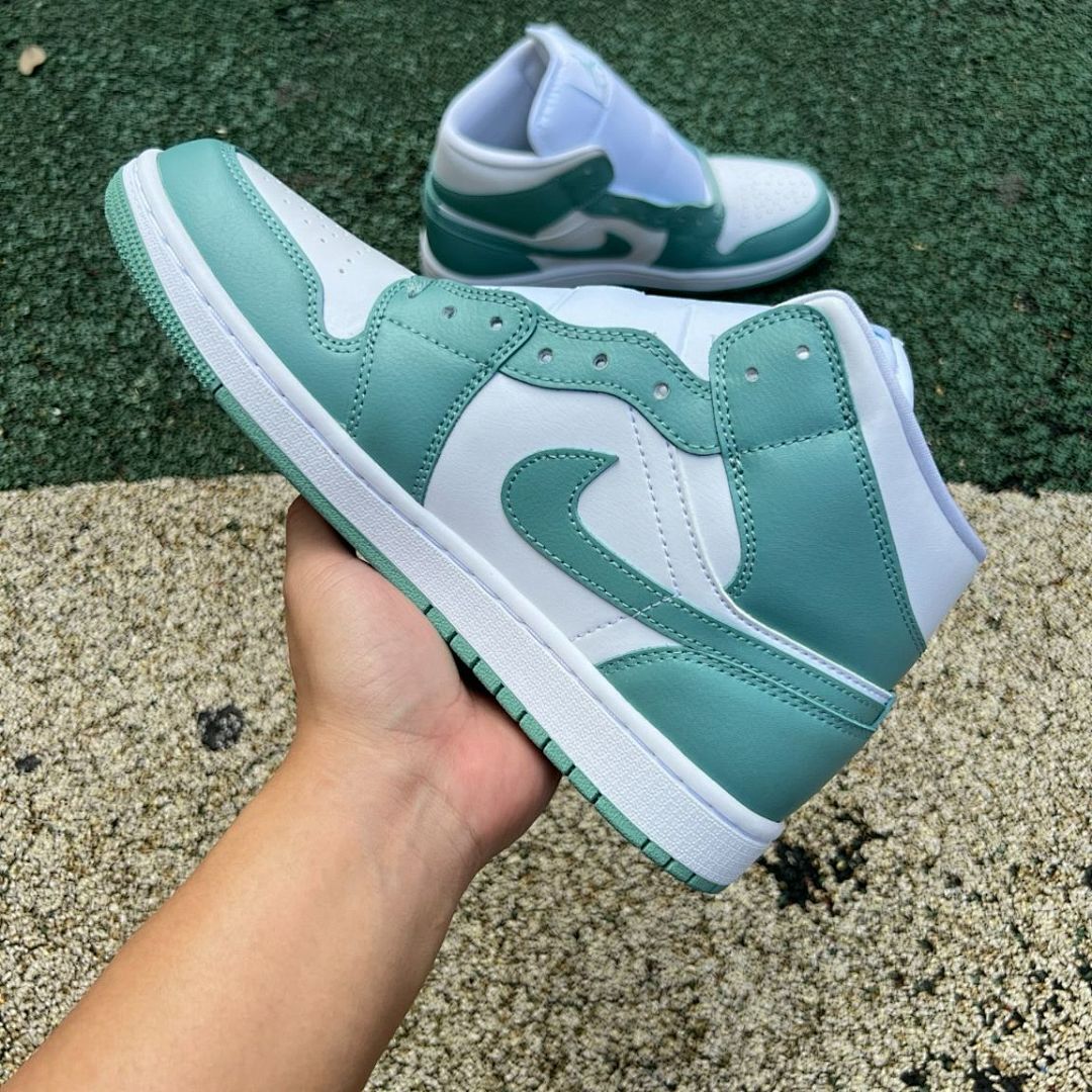 Air Jordan 1 Mid Island Green 554724-132