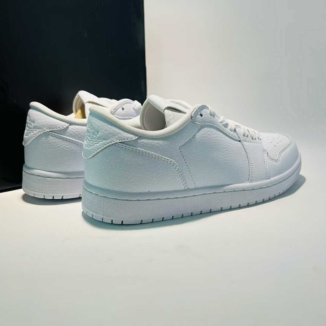 Air Jordan 1 Low Triple White Sneakers 553558-130 DC0774-100 All White Leather Casual Shoes