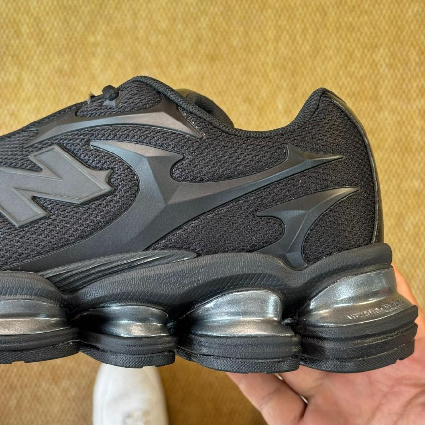 New Balance ABZORB 2000 "Triple Black"