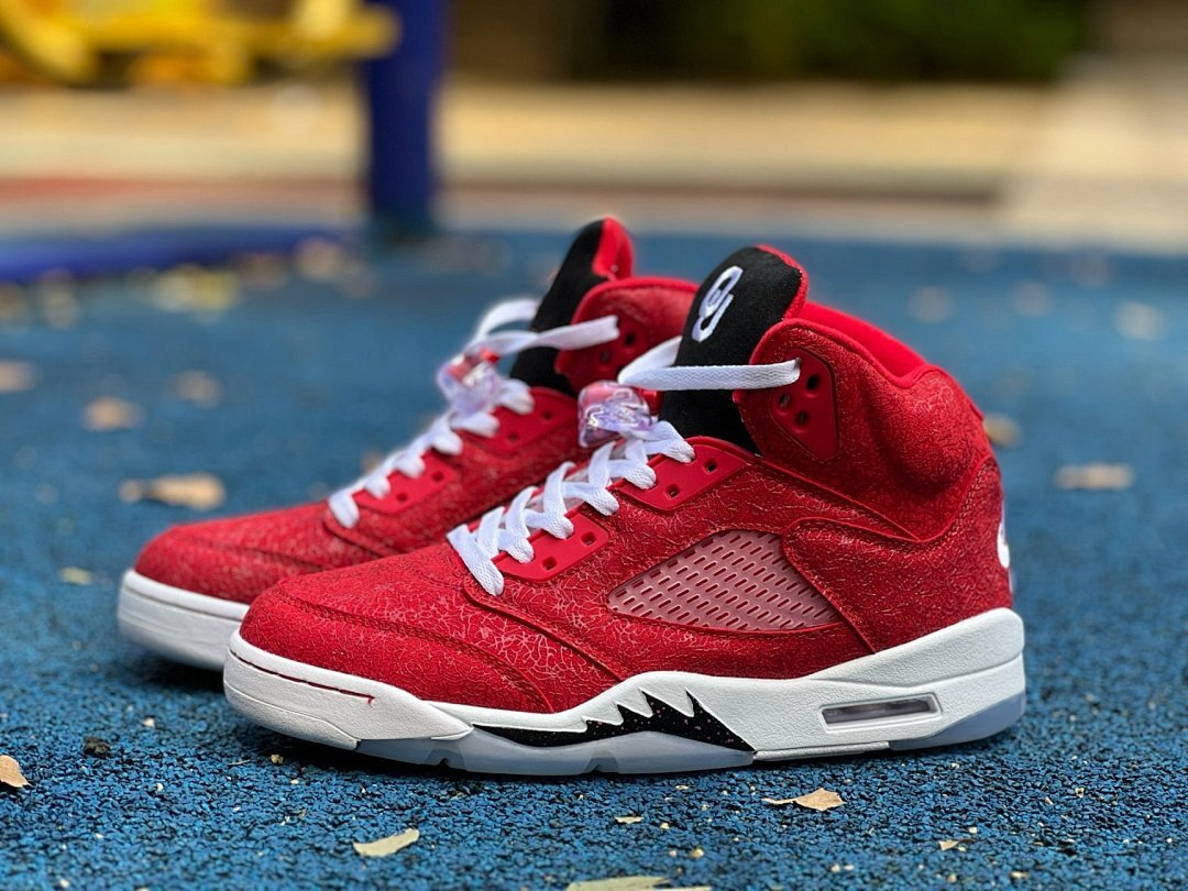 Air Jordan 5 Retro "Raging Bull" DD0587-600