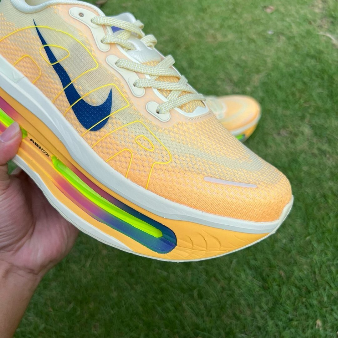 Nike Spark Flyknit FD6720-100