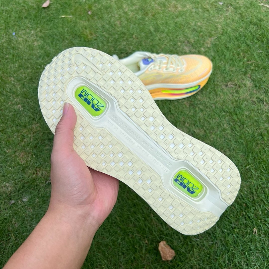 Nike Spark Flyknit FD6720-100