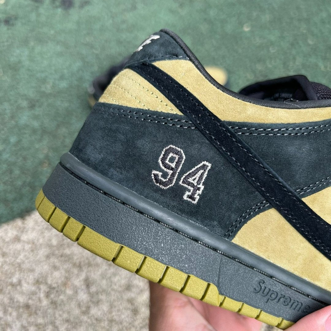 Nike SB Dunk Low Supreme '94 Black Gold