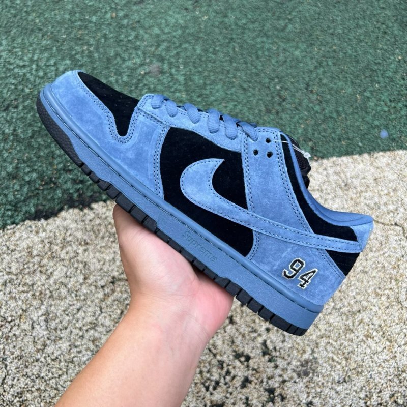 Nike SB Dunk Low Supreme Hyper Royal DH3228-103