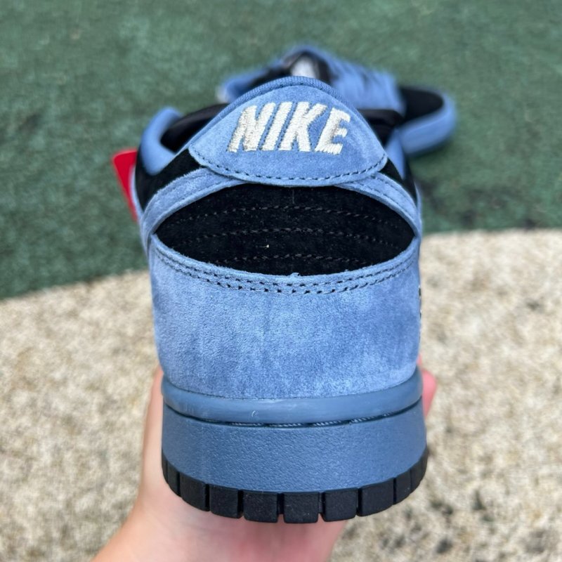 Nike SB Dunk Low Supreme Hyper Royal DH3228-103