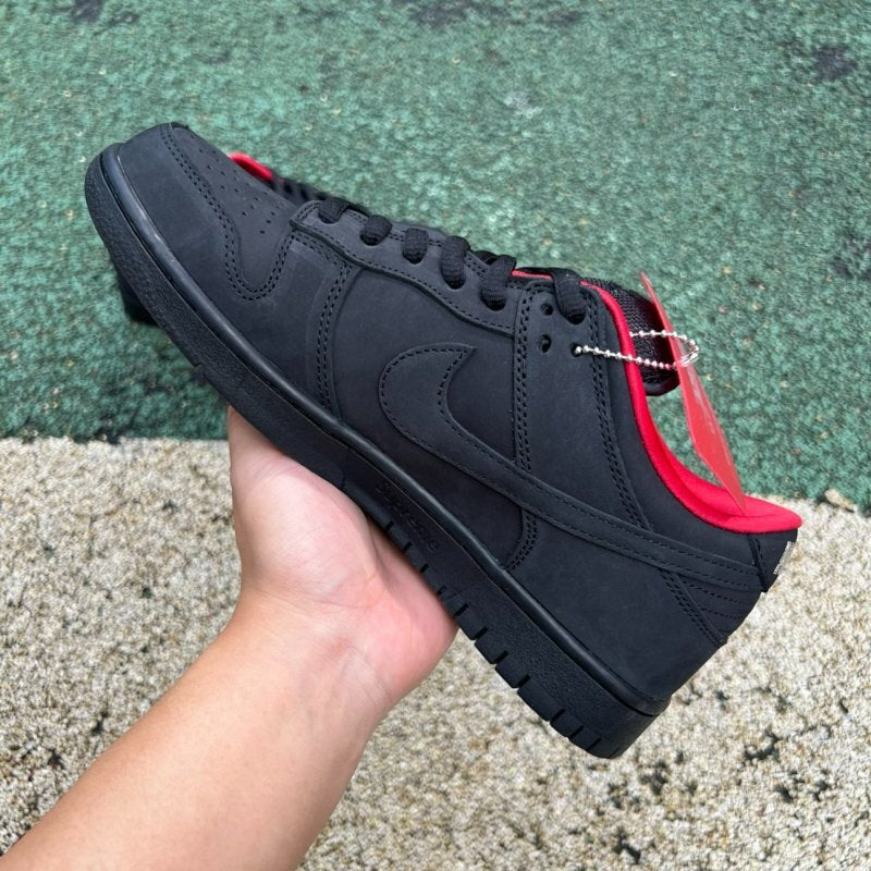 Nike SB Dunk Low Supreme '94 Black Red 428925-001