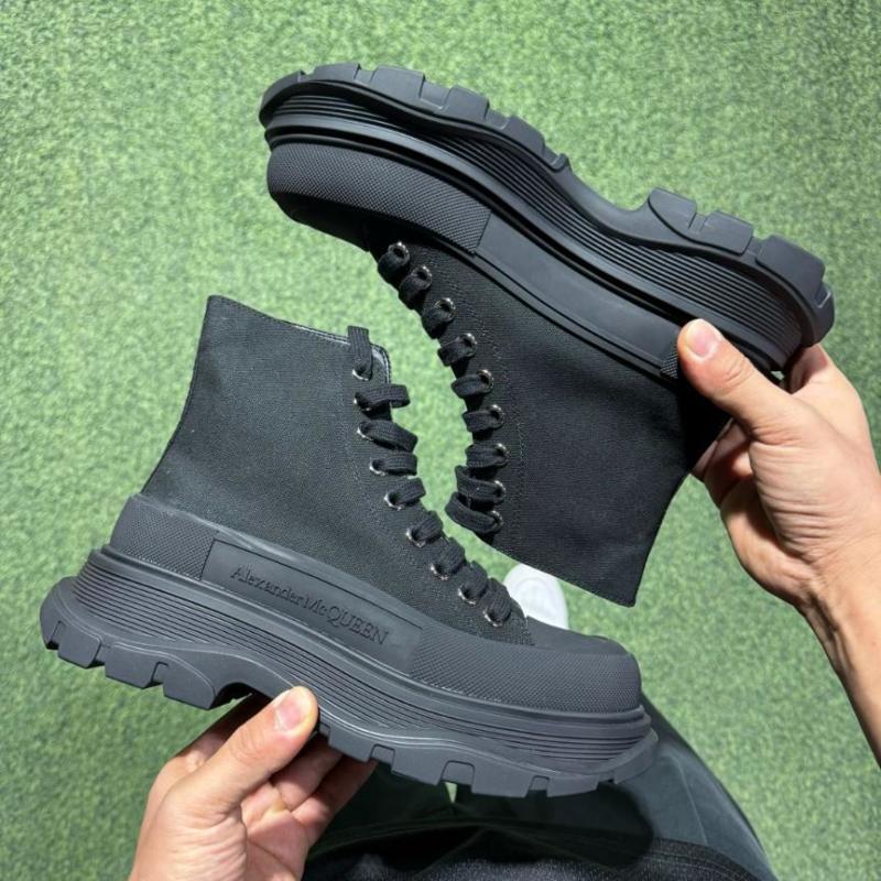 Alexander McQueen Tread Slick Canvas Lace-Up Boot 604254W4MV41000