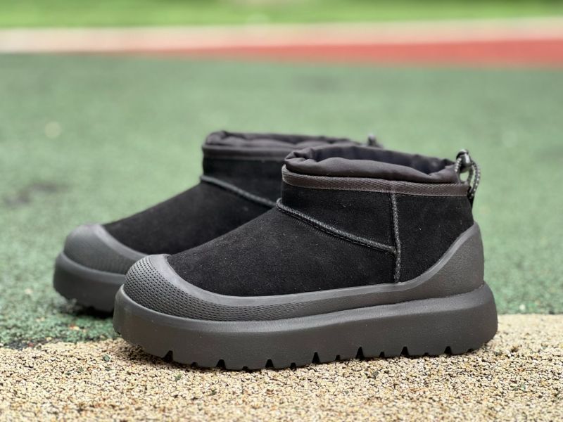 UGG Classic Mini Rubber Logo Boot