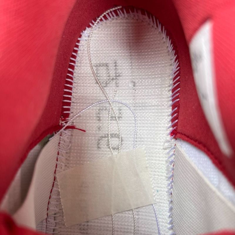Air Jordan 4 Retro University Red Metallic CT8527-112