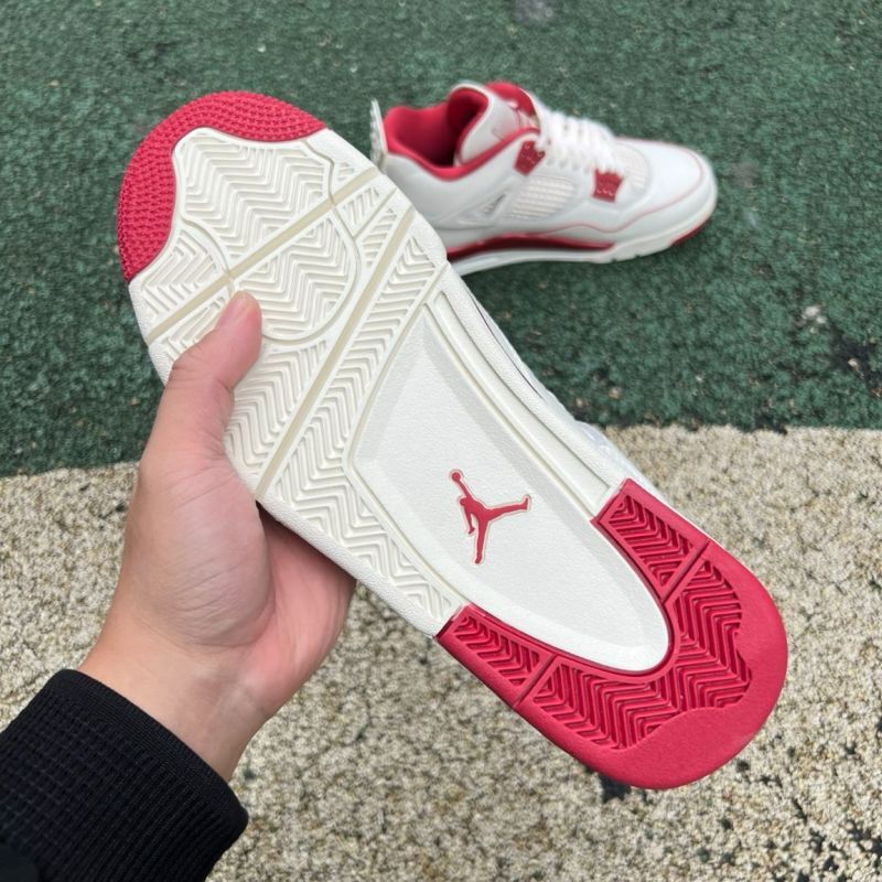 Air Jordan 4 Retro University Red Metallic CT8527-112