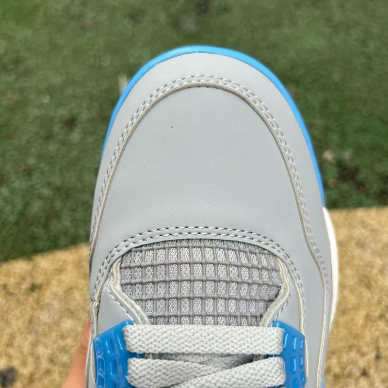 Air Jordan 4 Retro "Cool Grey University Blue"