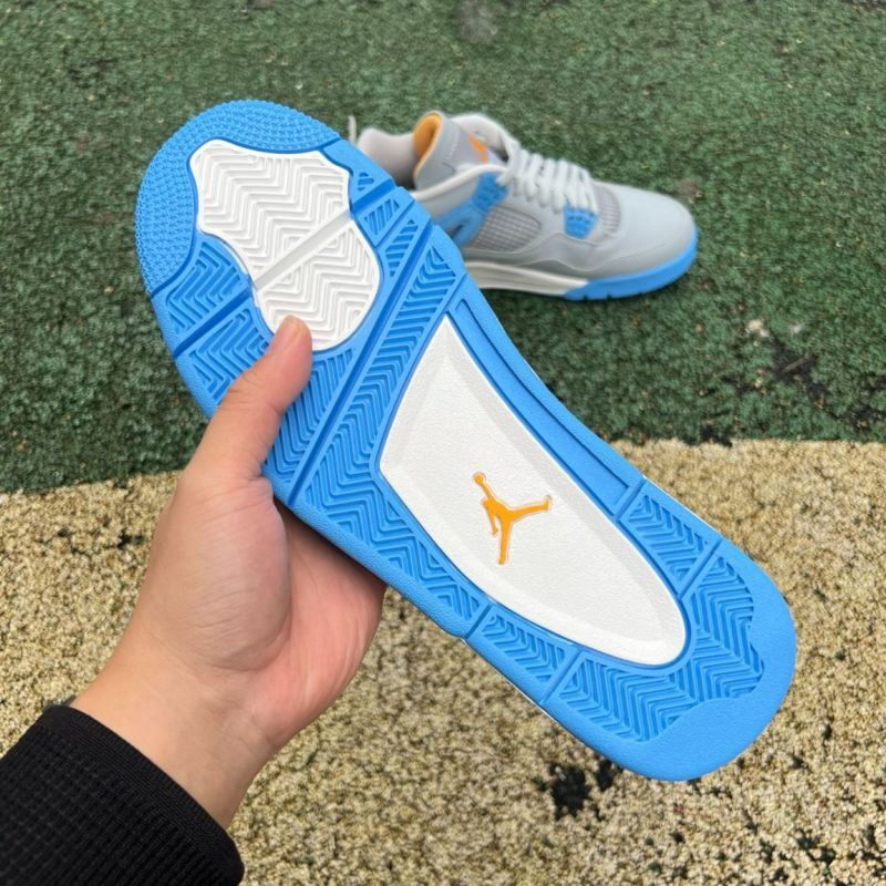 Air Jordan 4 Retro "Cool Grey University Blue"