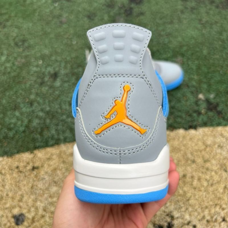 Air Jordan 4 Retro "Cool Grey University Blue"