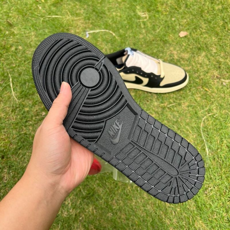 Travis Scott x Air Jordan 1 Low OG SP Olive DZ4137-106