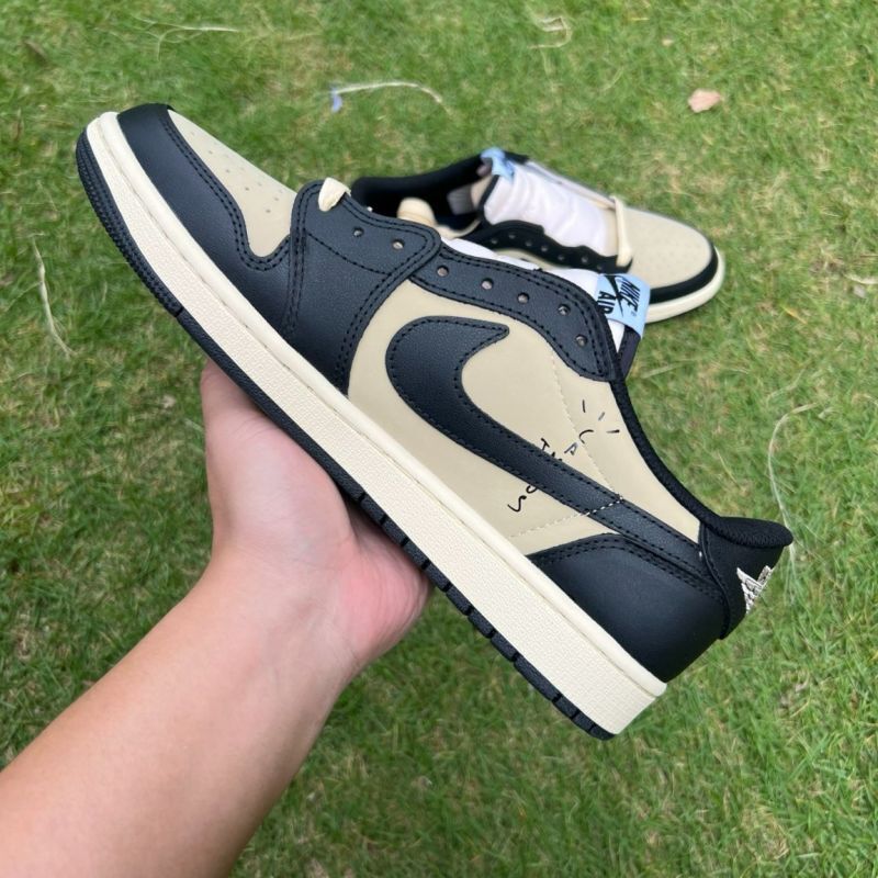 Travis Scott x Air Jordan 1 Low OG SP Olive DZ4137-106