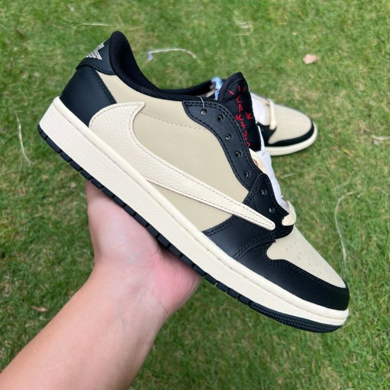Travis Scott x Air Jordan 1 Low OG SP Olive DZ4137-106