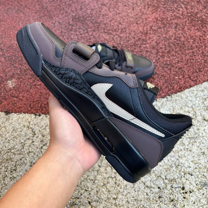 Travis Scott x Nike Air Trainer 1 SP 'Archaeo Brown' DR0915-200