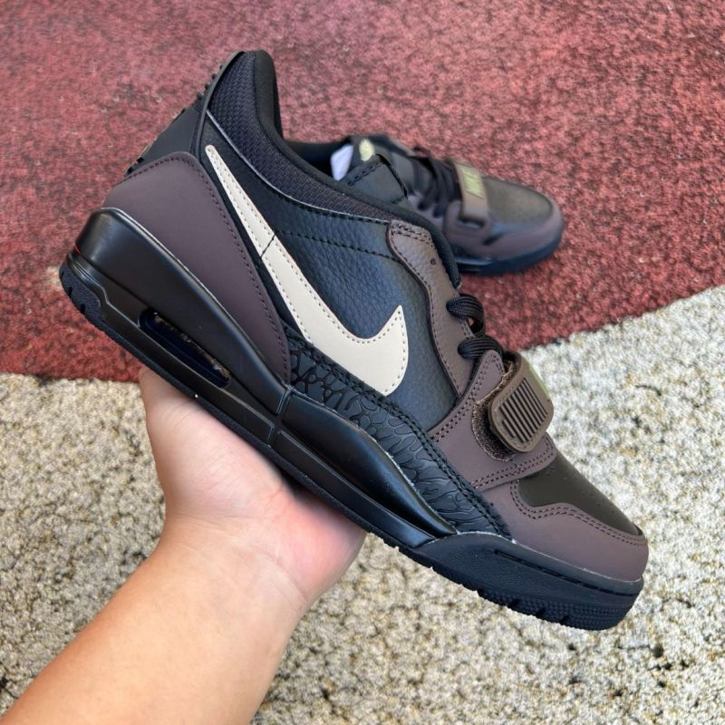 Travis Scott x Nike Air Trainer 1 SP 'Archaeo Brown' DR0915-200