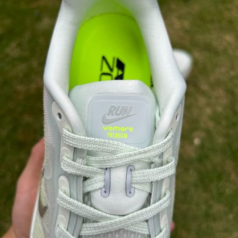 Nike Air Zoom Structure 25 Barely Green Volt DR2695-300