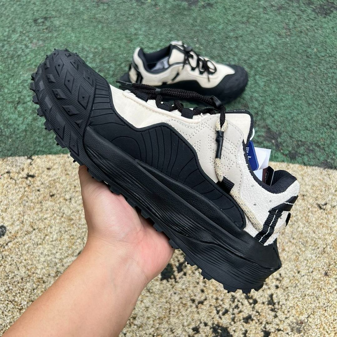 Kolon Sport Move Trail Vibram Sole Outdoor Shoes Black Beige