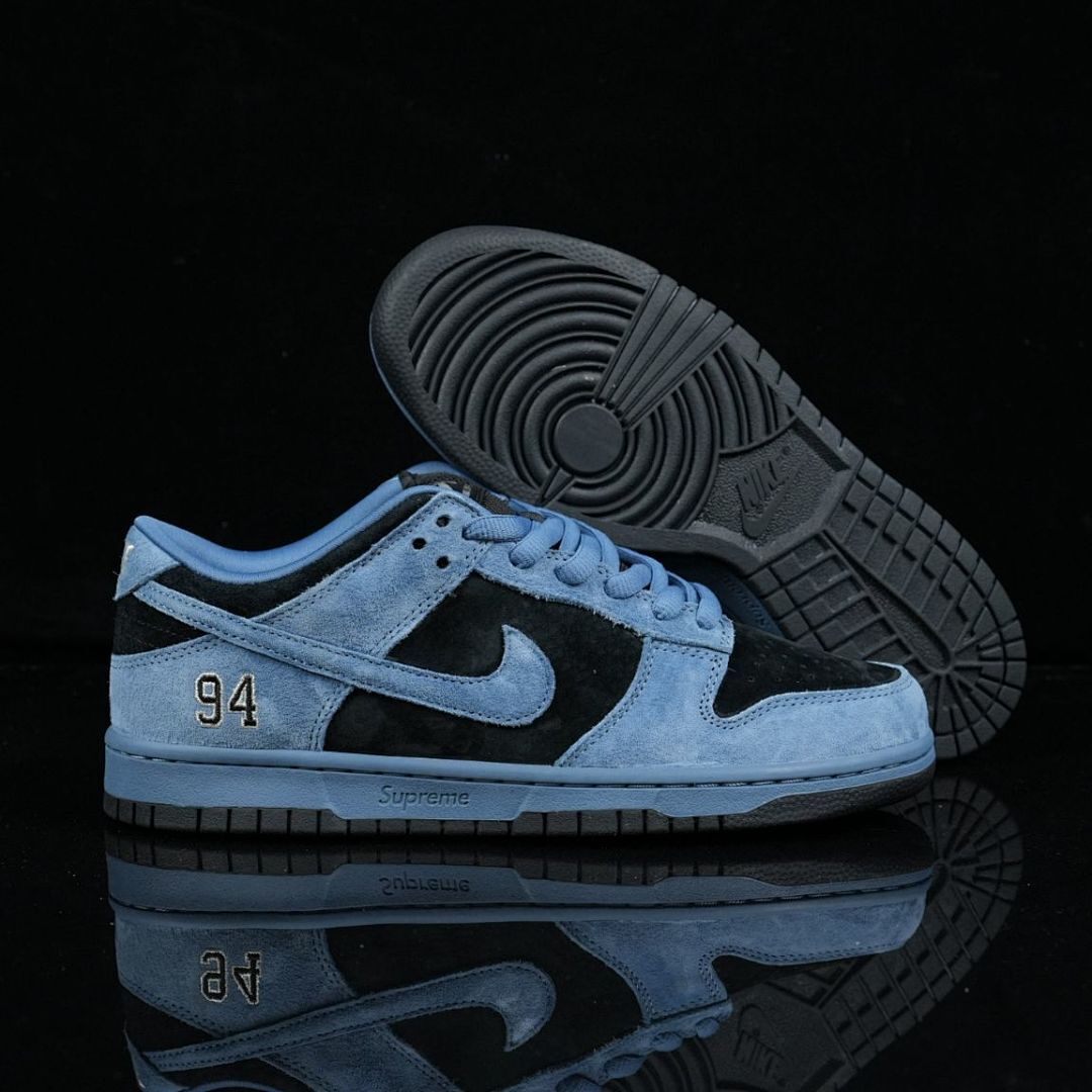 Nike SB Dunk Low Supreme Stars Hyper Royal Black DH3228-100