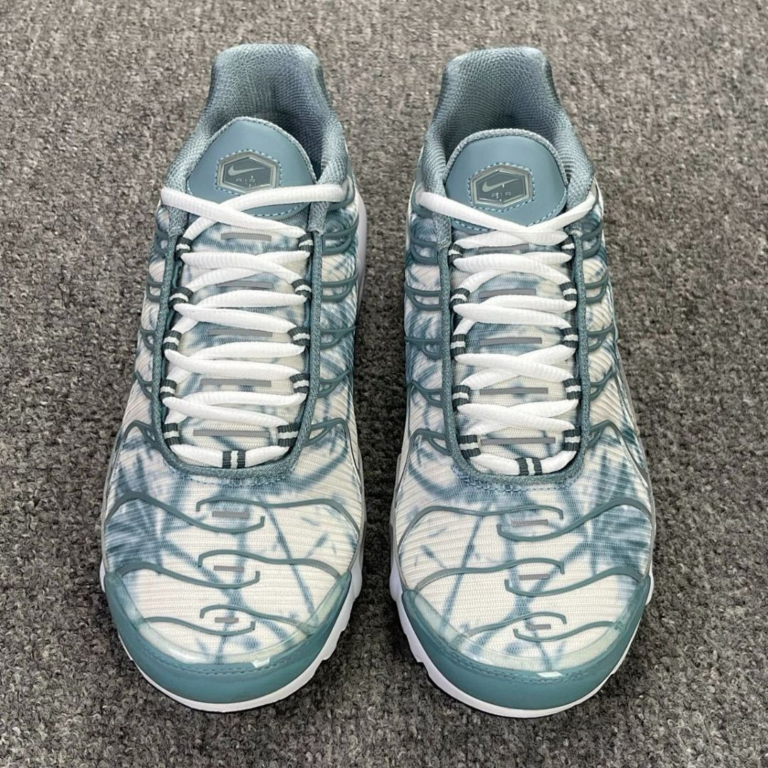Nike Air Max Plus TN Tie-Dye White Glacier Blue Metallic Silver