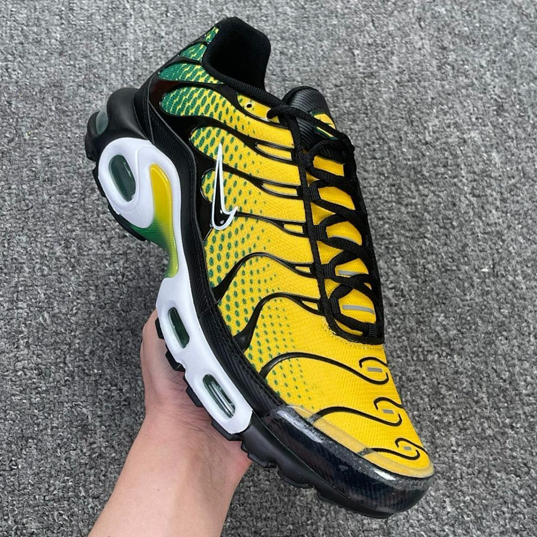 Nike Air Max Plus University Gold Green Strike DB0682-700