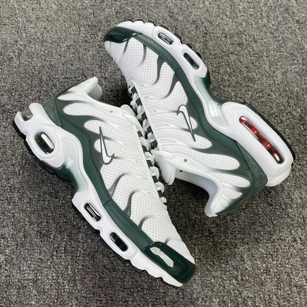 Nike Air Max Plus White Pine Green Metallic Silver