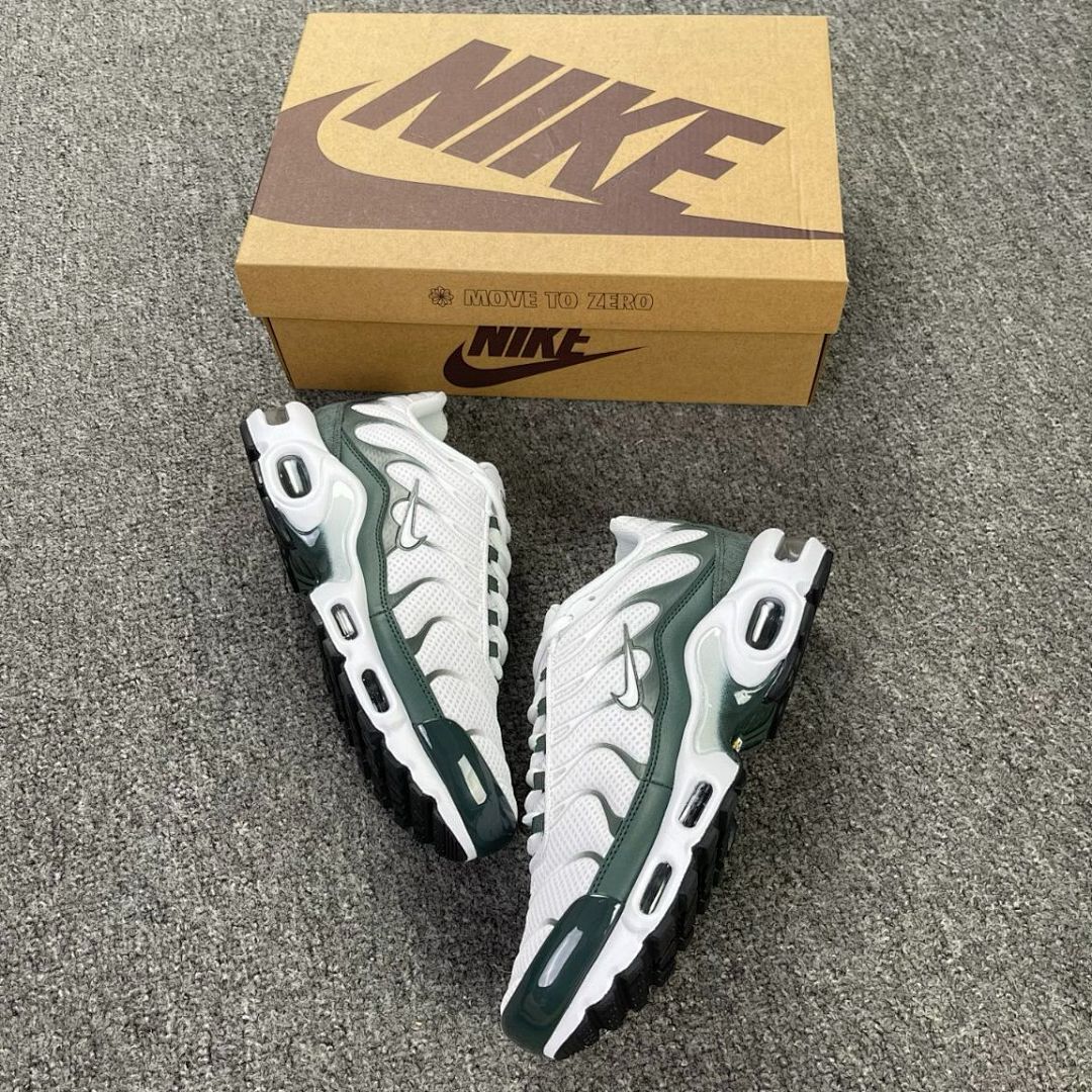 Nike Air Max Plus White Pine Green Metallic Silver