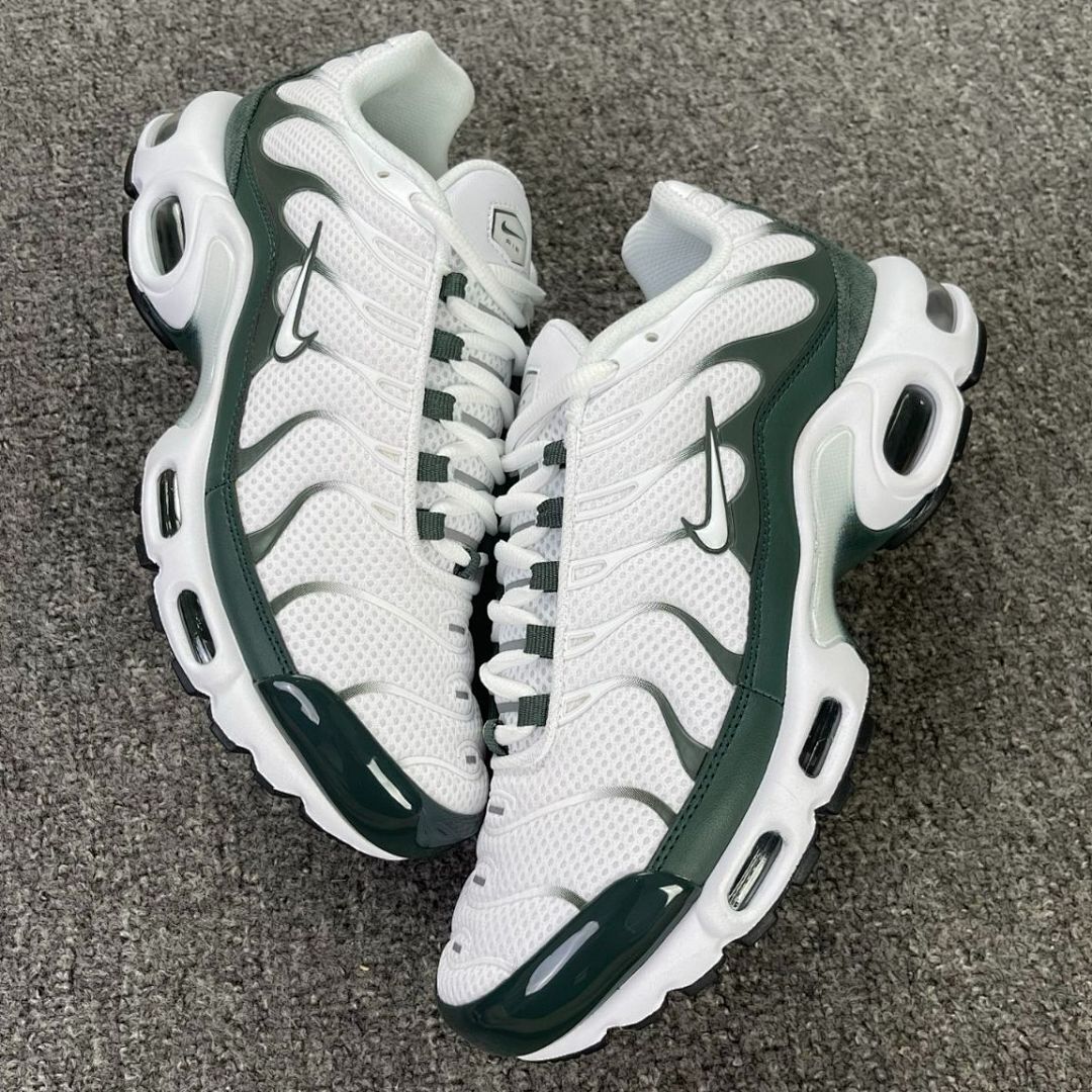 Nike Air Max Plus White Pine Green Metallic Silver