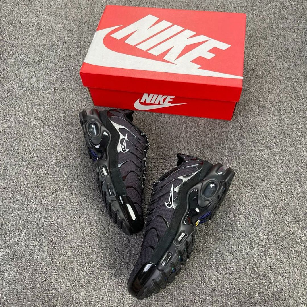 Nike Air Max Plus TN Triple Black 604133-050