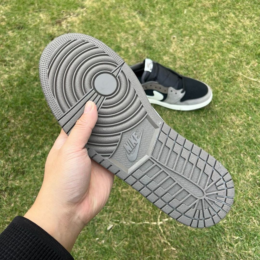 Travis Scott x Air Jordan 1 Low OG Black Phantom DM7866-001
