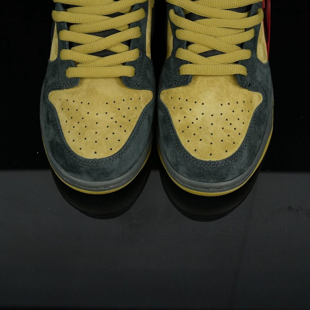 Nike SB Dunk Low x Supreme '94 Olive Gold Suede