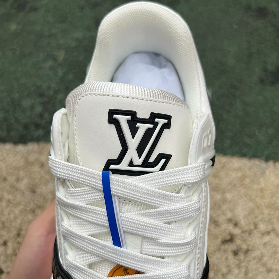 Louis Vuitton LV Trainer Sneakers White Black Monogram Embossed Calfskin Patent Leather Luxury Low Top Designer Shoes