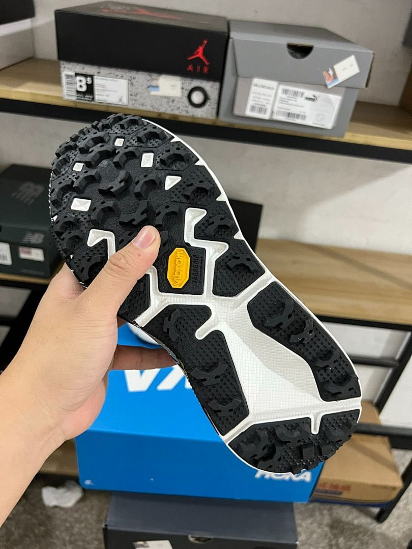 Hoka Speedgoat 2 Trail Running Shoes White Black Vibram Outsole