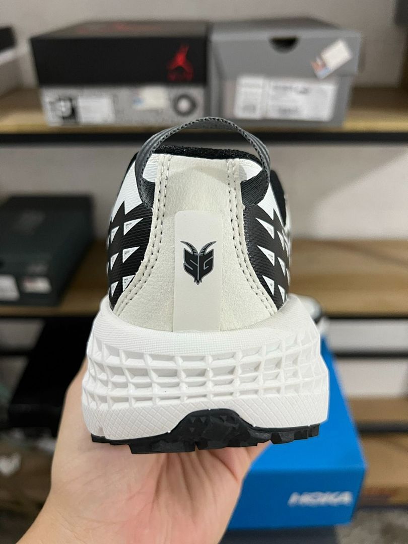 Hoka Speedgoat 2 Trail Running Shoes White Black Vibram Outsole