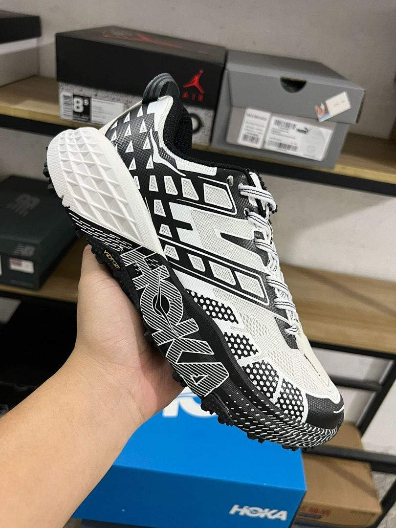 Hoka Speedgoat 2 Trail Running Shoes White Black Vibram Outsole