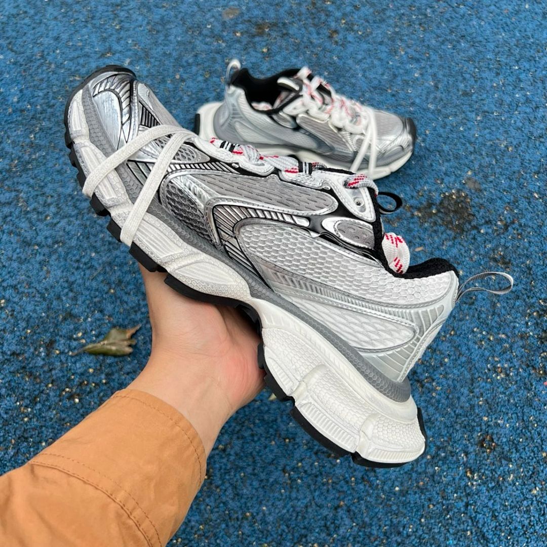 Balenciaga Runner Sneaker Metallic Silver 677403W3RB28100