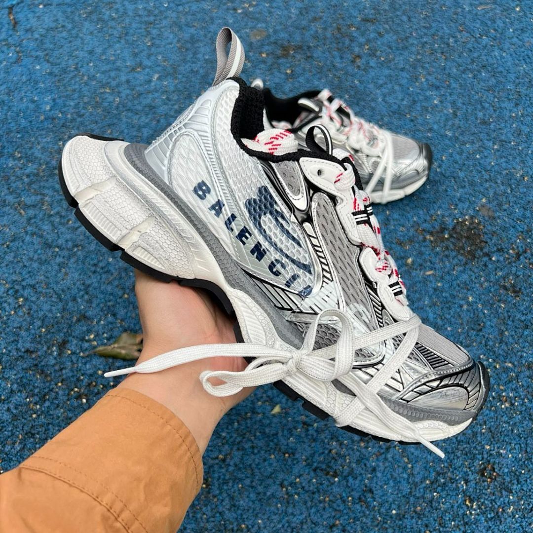 Balenciaga Runner Sneaker Metallic Silver 677403W3RB28100