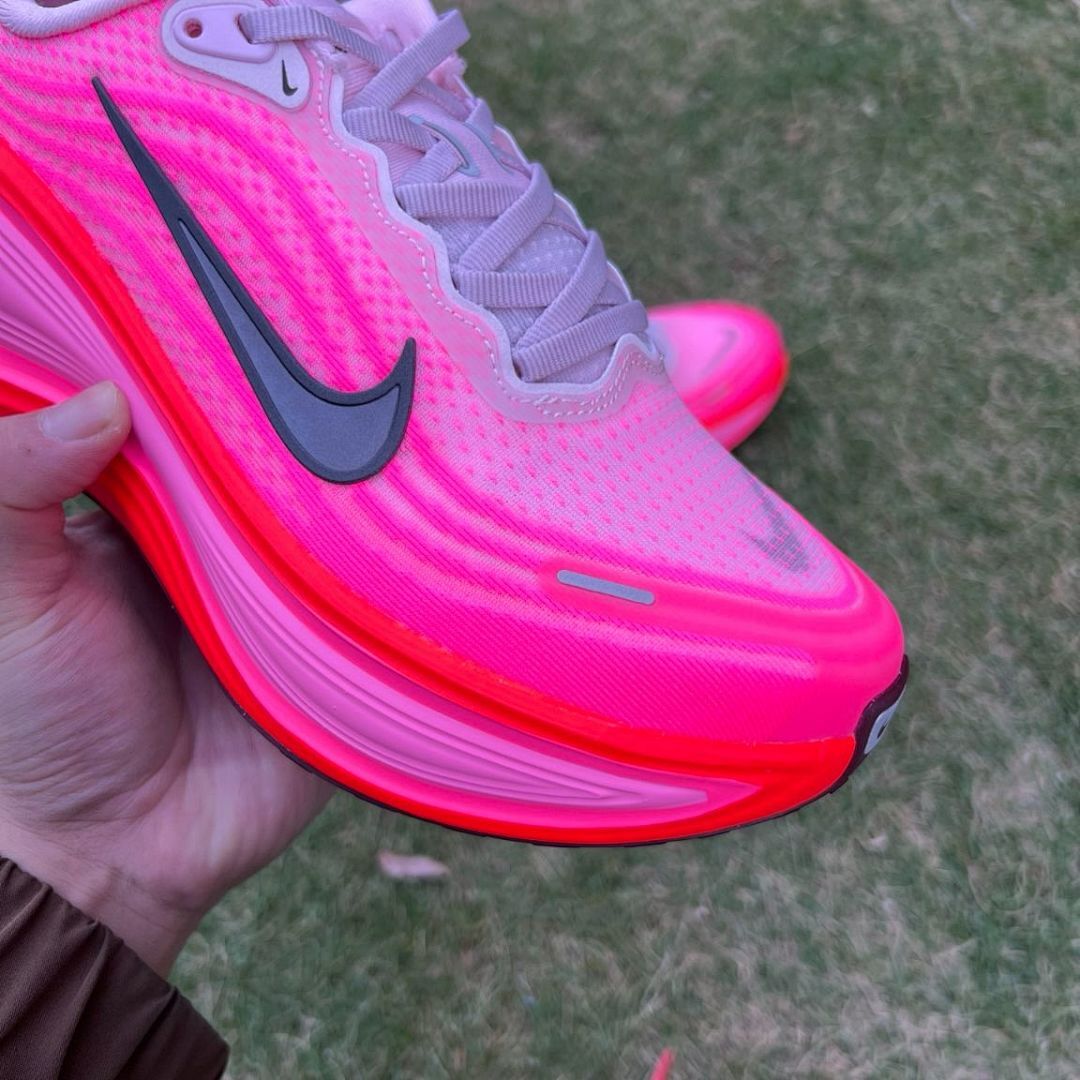 Nike ZoomX Invincible Run Flyknit 3 Running Shoes - Hyper Pink/Black/Light Smoke Grey